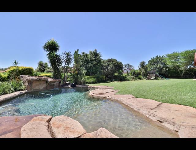 5 BEDROOM HOUSE SOLD IN CLIFTON HILL ESTATE